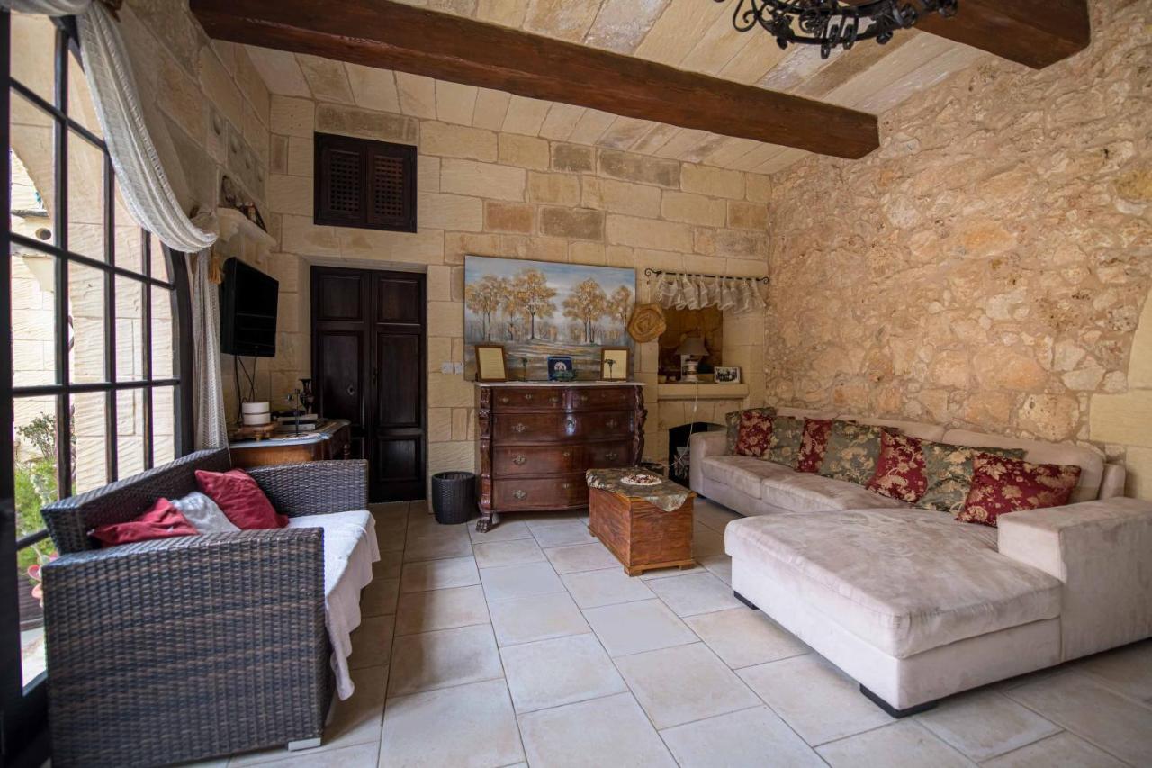 Ta' Kullarina Farmhouse With Private Pool In Island Of Gozo Villa Zebbug  Eksteriør billede